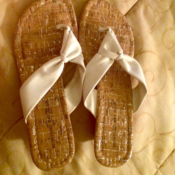 White wedges