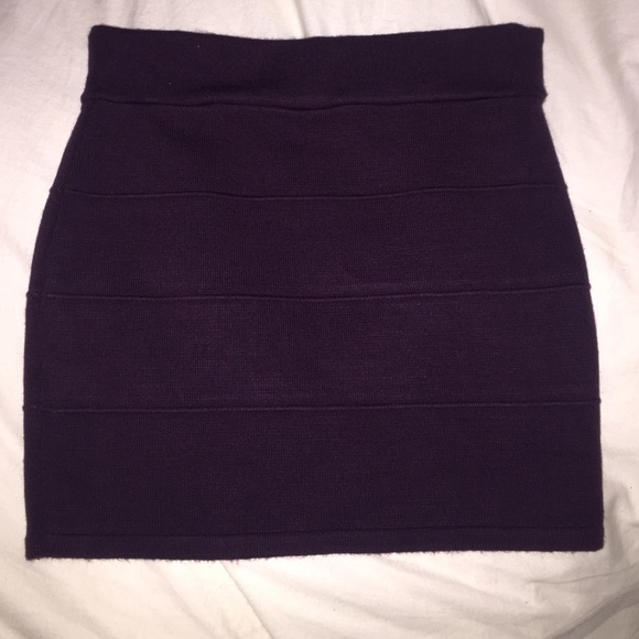 Burgundy pencil skirt