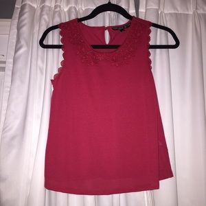 Lace collared crop tank