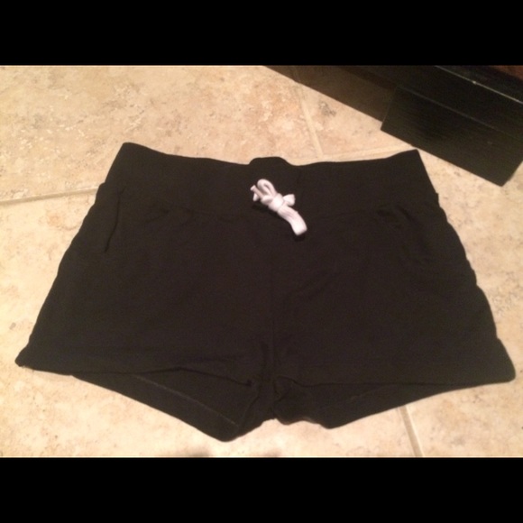 H&M black hangout shorts