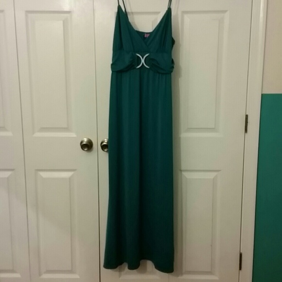Dress - Picture 1 of 3