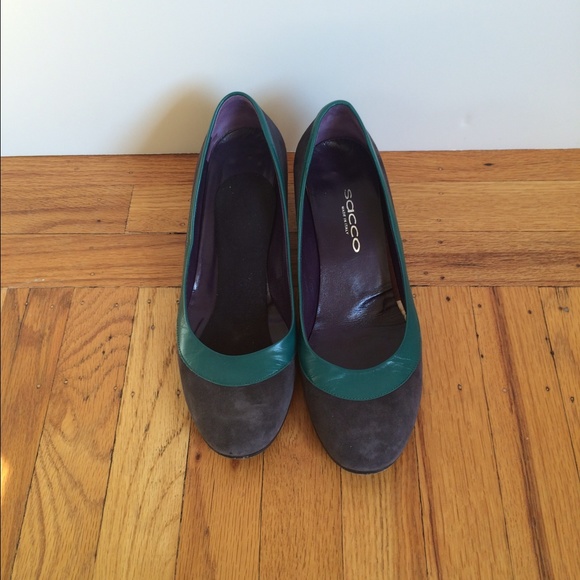 SACCO grey suede low pump teal trim FREE w bundle!