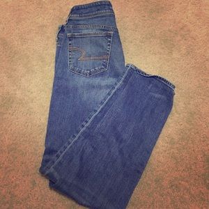 American eagle faded blue jeans