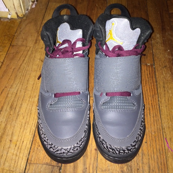 Jordan "son of mars" Bordeaux color way