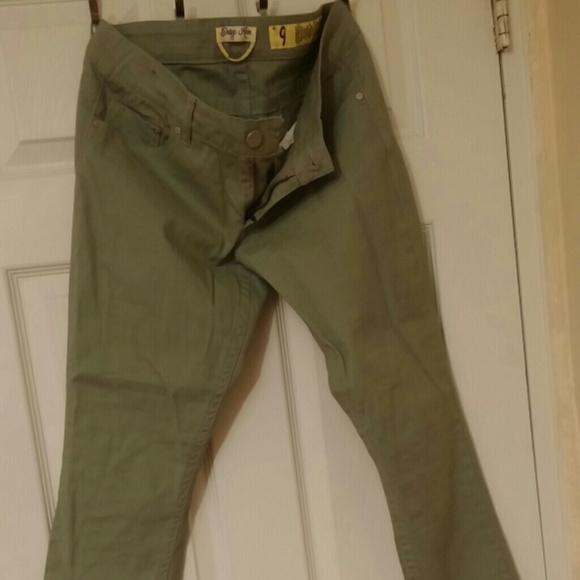 Indigo Rein Skinny Jeans Light Olive Color