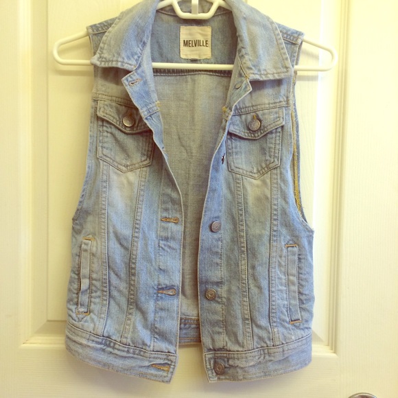 Brandy Melville light wash denim vest