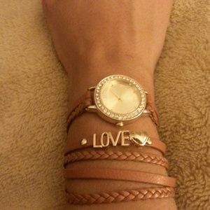 Brand new wrap around watch😍