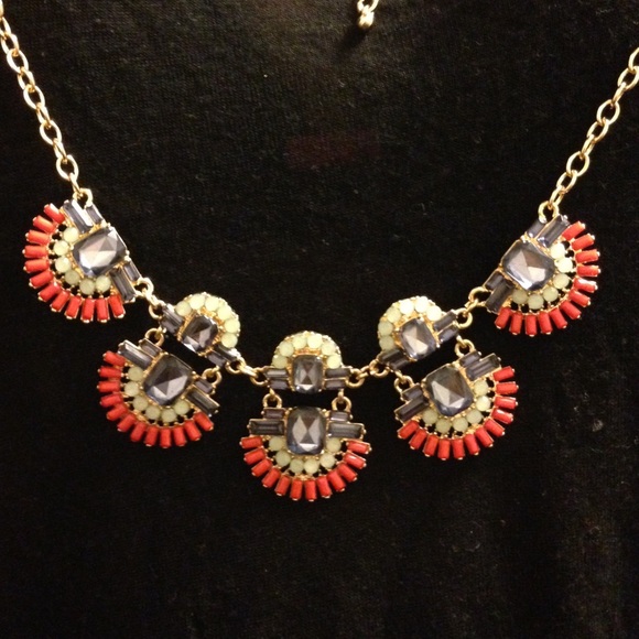 Mod tribal statement necklace