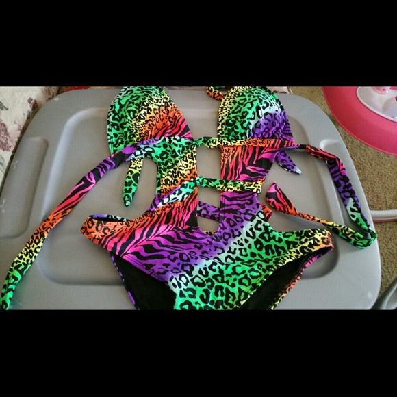 Monokini swim suit