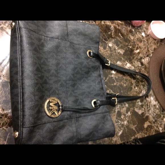 Michael Kors tote