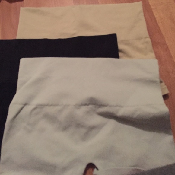 3 pairs of spandex