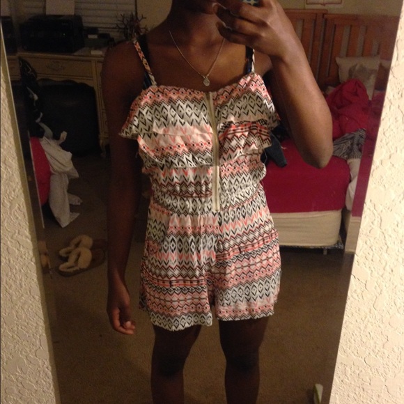 Aztec romper - Picture 2 of 2