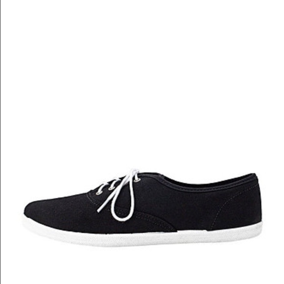 🚨SOLD🚨American apparel tennis shoes.