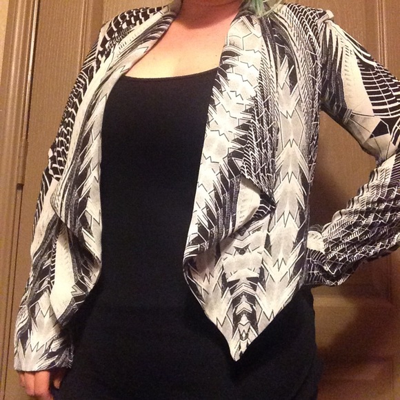 H&M multiprint, flowy, cropped jacket