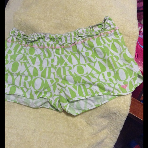 Roxy green shorts