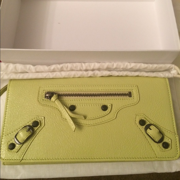 Sold！Authentic Balenciaga Classic Wallet
