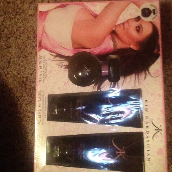 Kim kardashian perfume set