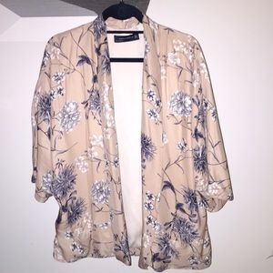 ✨Host Pick✨Zara Floral silk kimono