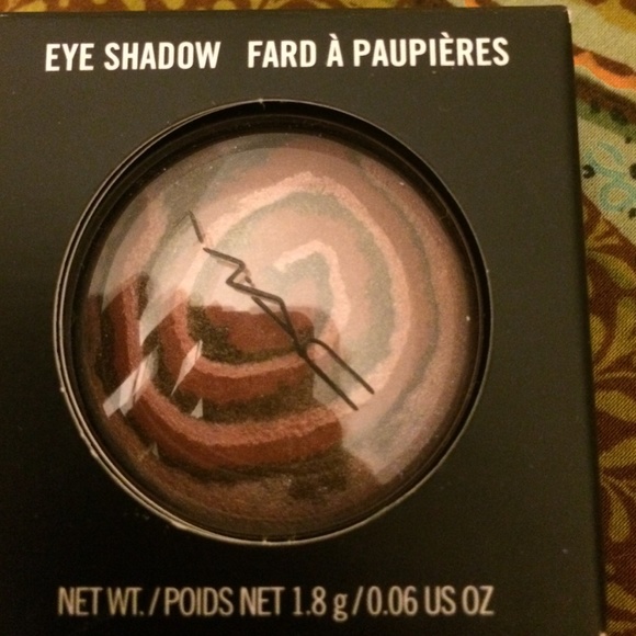 Limited edition NIB Aurora eyeshadow - Picture 1 of 1