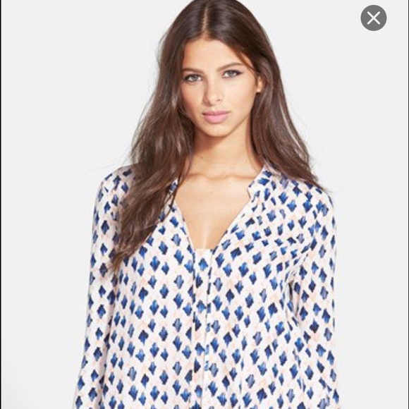 Astr Tops - 🙏🙏HELP ME FIND THIS TOP BT ASTR in a LARGE!