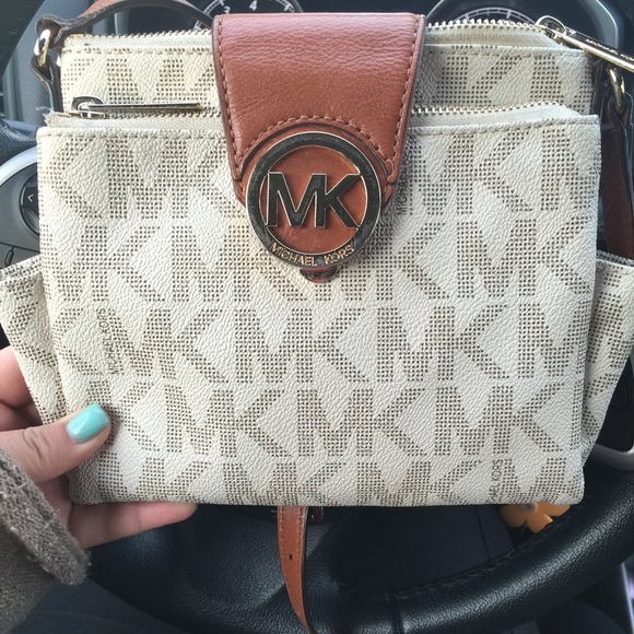 MK crossbody 👛🎀