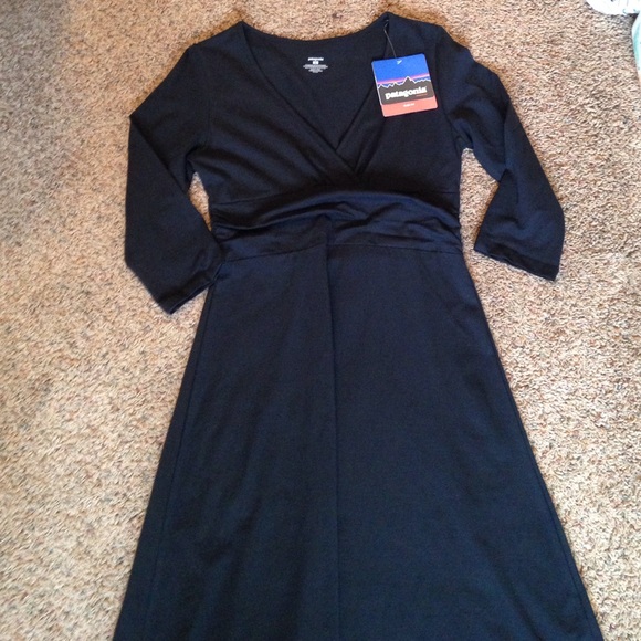 3/4 sleeve black dress