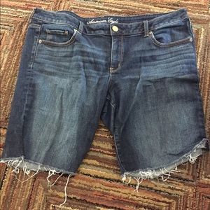 American eagle Bermuda shorts