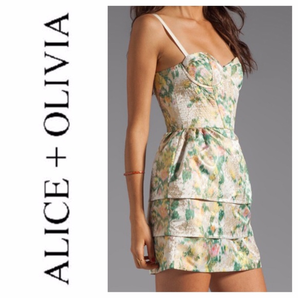 Alice + Olivia Dresses & Skirts - Alice + Olivia floral party dress