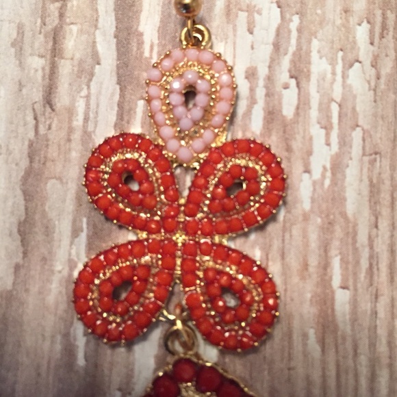 Capri Earrings - Picture 2 of 4