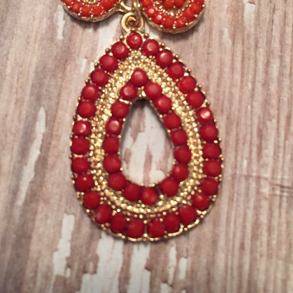 Capri Earrings - Picture 3 of 4