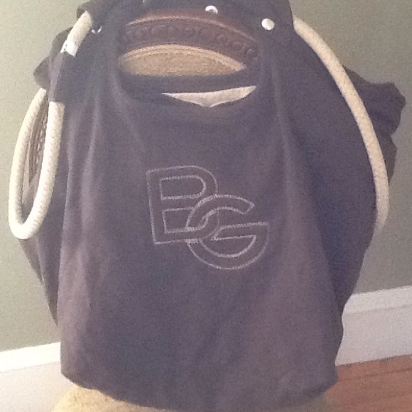 BCBGMAXAZRIA brown knit yoga or beach bag - Picture 1 of 3