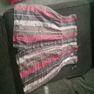 Xl flowing strapless top can be worn with tights