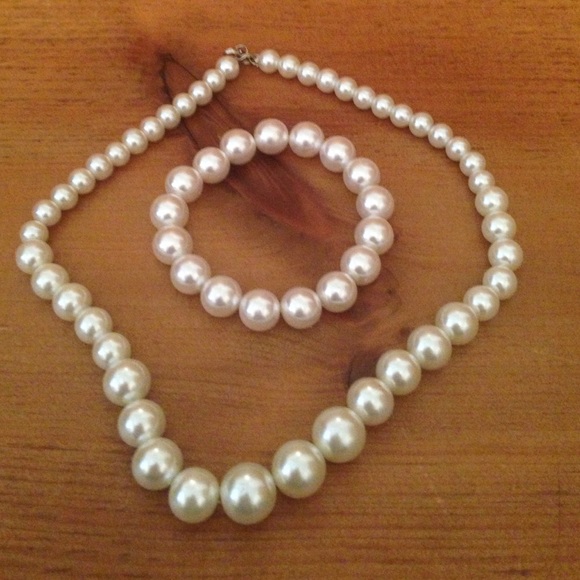 Pearl Set
