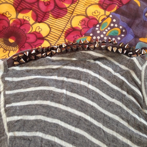 🚫SOLD🚫Studded Shirt - Picture 2 of 4