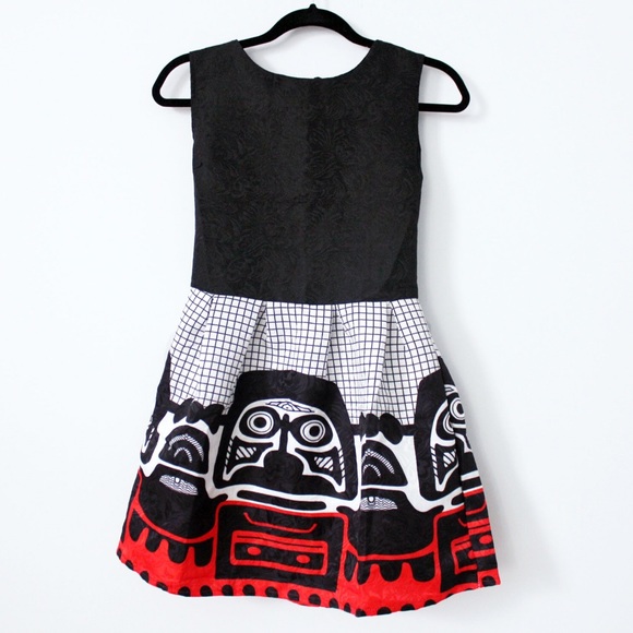 [SOLD] Jacquard Dress - Picture 3 of 4