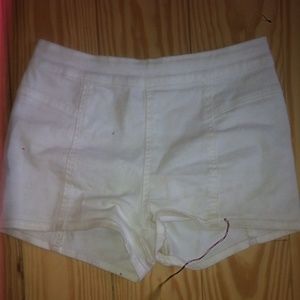 High waisted white zip up shorts