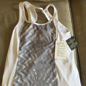Lululemon RUN:speed squad tank.