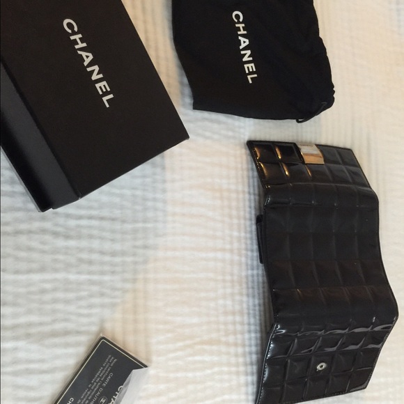 Authentic Chanel patten leather wallet - Picture 1 of 16