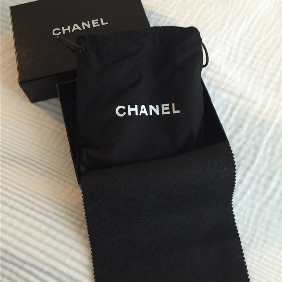 Authentic Chanel patten leather wallet - Picture 4 of 16