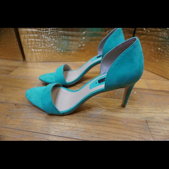 Fabulous  🎊💣🎉🍸Zara Seafoam sandal - Picture 2 of 4