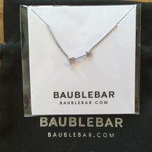 Silver arrow necklace