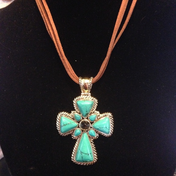 HOLD Genuine Barse necklace