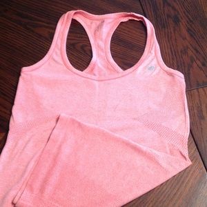 New Balance workout top