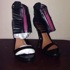 Colin Stuart zip front heels