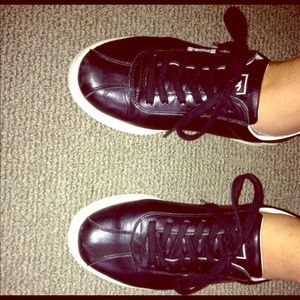 💛💖Black Leather Chanel Sneakers💜💖