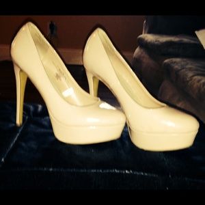 Xhilaration camel color stiletto pumps
