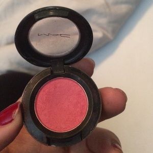 MAC eyeshadow "sushi flower"
