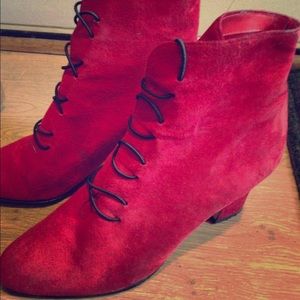 Red Booties⬇️PRICE DROP⬇️