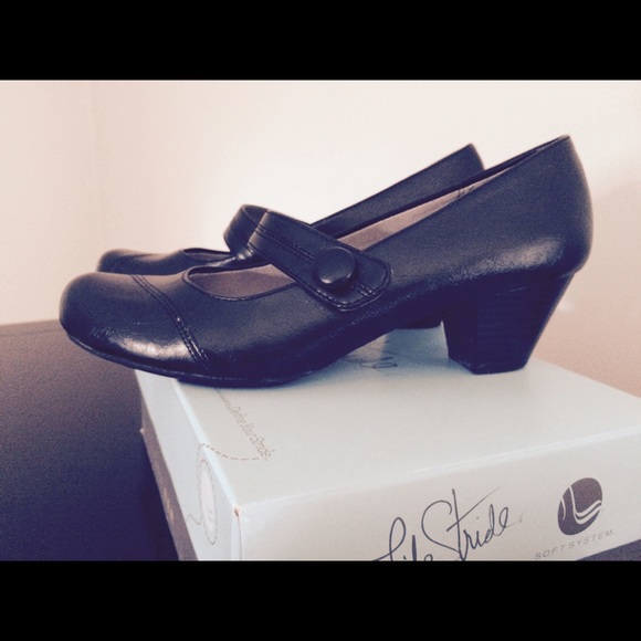 Mary Jane pumps