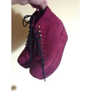 Burgundy flatform boots